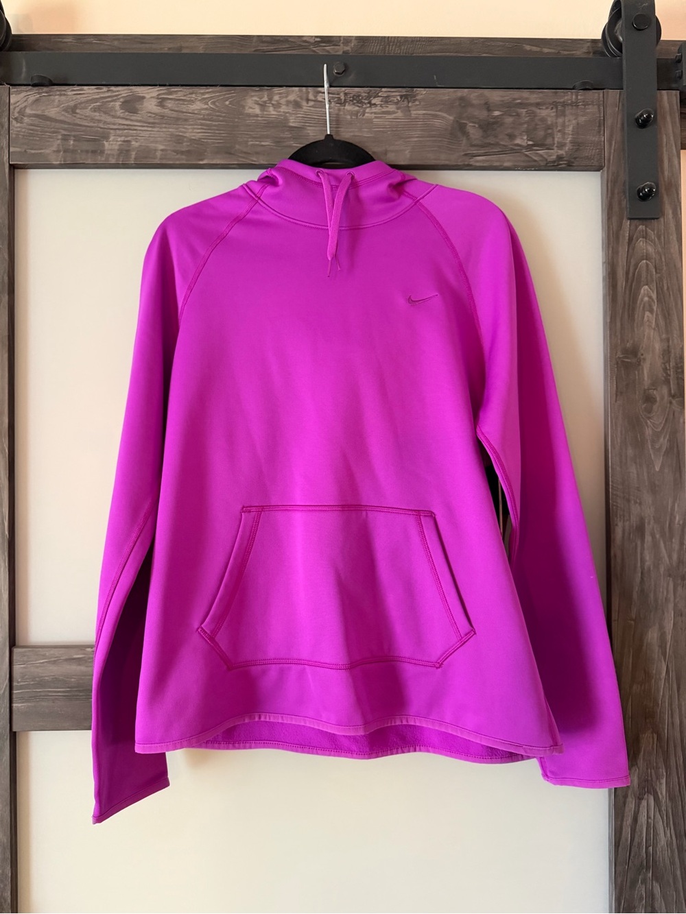 Nike Fuchsia Pullover Therma-fit hoodie